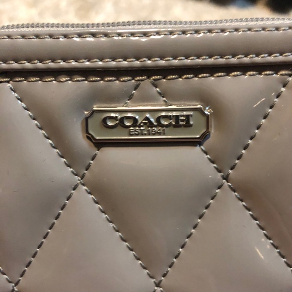 Coach Clutch - Picture 2 of 4